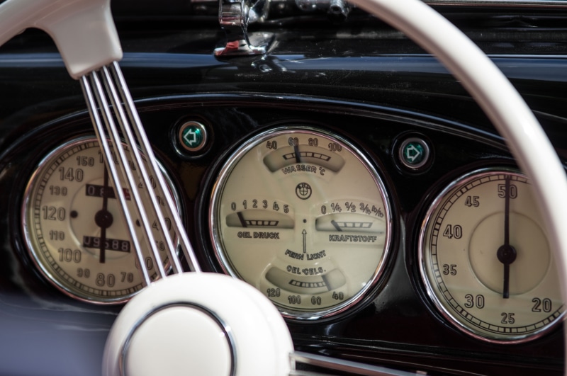 auto, number, gauge, transportation, auto detail, land vehicle, close-up, mode of transportation, vehicle interior, armature, dashboard, metal, 5K, control panel