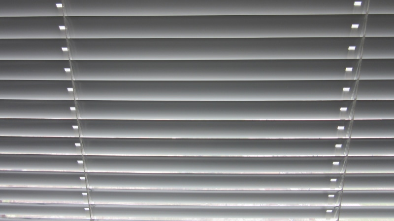 indoors, darken, clean, sun visor, course, no people, pattern, venetian blinds, stripes, shelf, full frame, 4K, window, in a row, blinds, household equipment