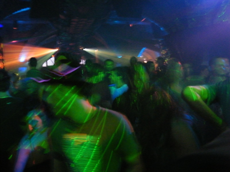 real people, music, musical, energetic, nightlife, celebration, indoors, room, motion, leisure activity, live, concert, blurred motion, light, entertainment
