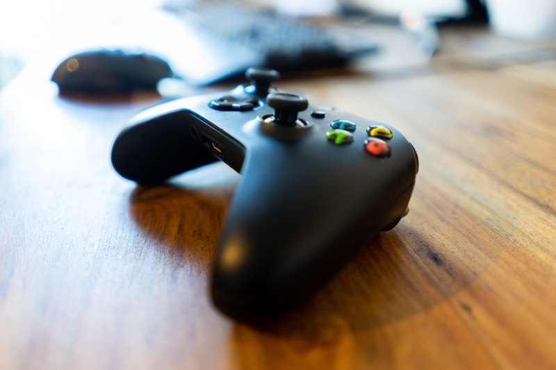 wood, choice, fun, controller, still life, remote control, x-box, selective focus, arts culture and entertainment, technology, close-up, media, toy, high angle view