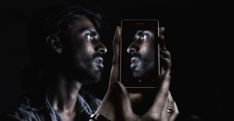mobile phone, view, digital, holding, photography, reality, masking, dream, protection, android, photographer, samsung, photography themes, mechanism, shirt