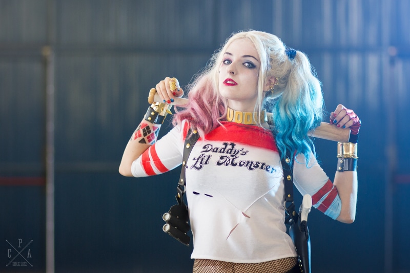 4K, standing, bat, holding, blond hair, cosplay, young adult, baseball, long hair, beautiful woman, dyed hair, arts culture and entertainment, harleyquinn