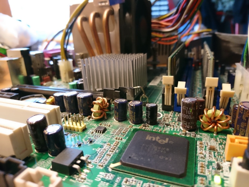 electrical component, no people, computer, 2K, electrical equipment, indoors, industry, connection, computer chip, equipment, close-up, motherboards, complexity