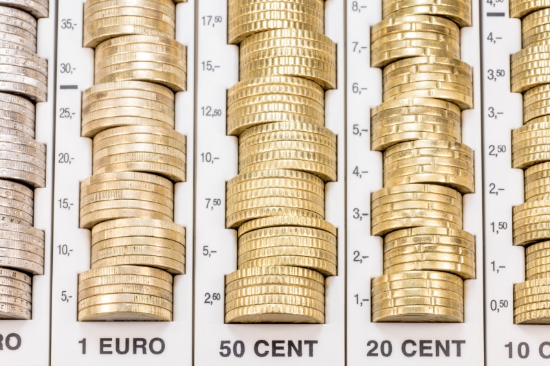 cent, bank, communication, money, industry, backgrounds, coin, coins, large group of objects, abundance, cashier, script, close-up, still life, arrangement