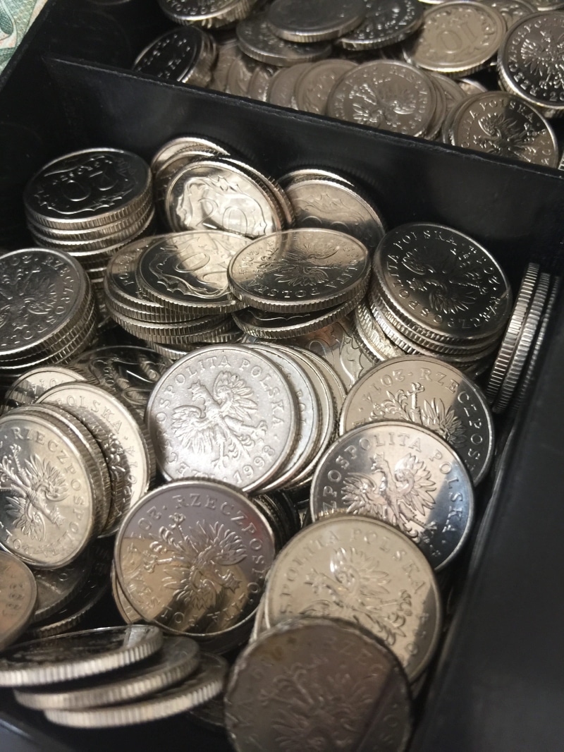 amount, business finance and industry, human representation, silver, variation, accounting, prices, cashier, finance and economy, savings, close-up, 2K