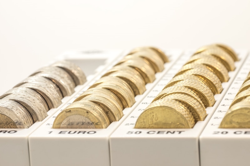 euro, bank, money, group of objects, cent, indoors, studio shot, global communications, metal money, technology, finance, white background, side by side