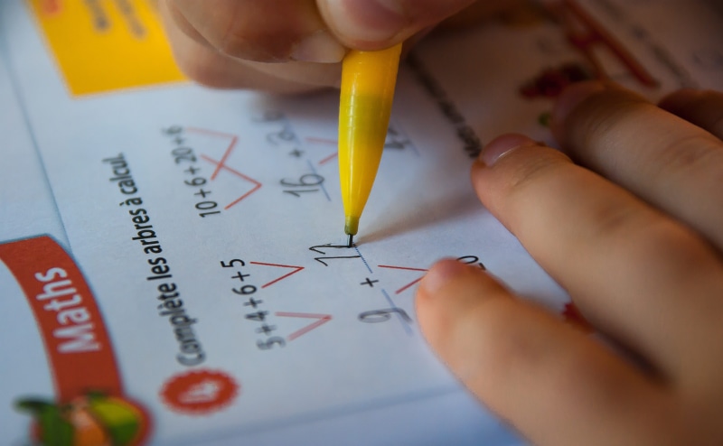 calculation, writing, solving, holding, pen, mathematical, school, equation, pencil, accuracy, school supplies, offspring, finger, education, selective focus