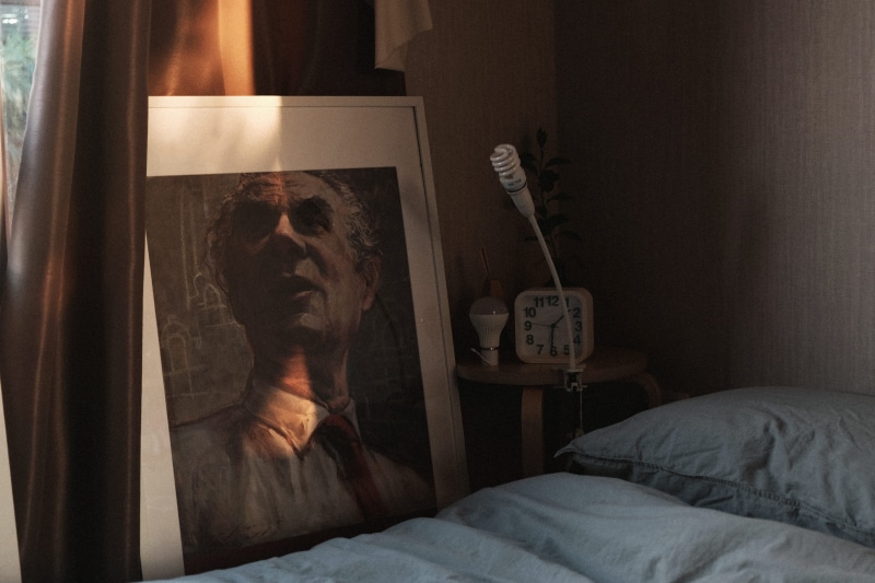 top, furniture, men, morning, night, leaning, painting, man, representation, pillow, domestic life, beside, 2K, curtain, art, domestic room, relaxation