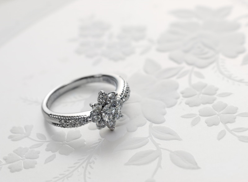 clear, personal Accessory, pair, flower, beautiful, love, beauty, diamonds, expense, elegance, jewelry, married, white color, indoors, romance, diamond Ring