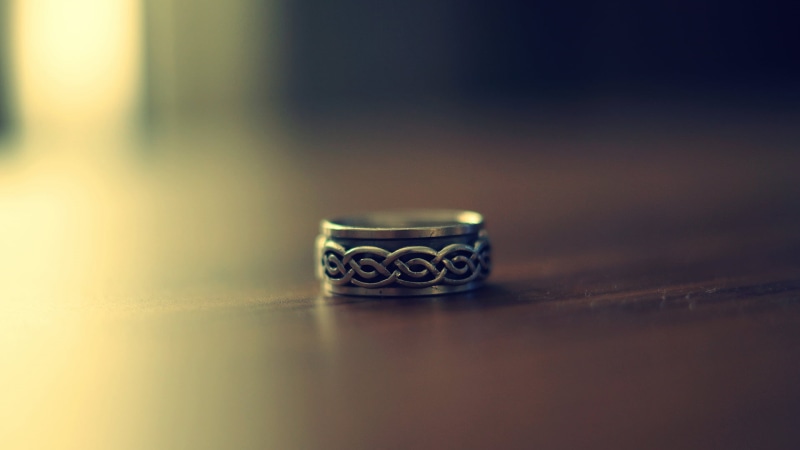 close-up, still life, two objects, wealth, reflection, copy space, ornate, rings, depth of field, silver - metal, wood - material, ring, no People, silver colored