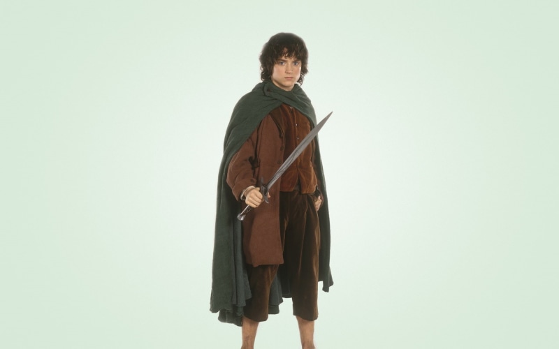 1080P, Frodo Baggins, Elijah Wood, sword, light background, The Lord of the Rings