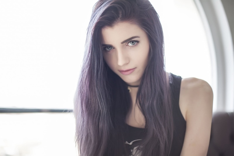 young adult, one person, looking at camera, front view, s, tank, adult, 1080P, fashion, human face, Yuxi Suicide, women, indoors, long hair, headshot