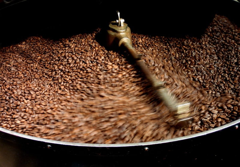 coffee - drink, drink, no people, food and drink, stainless steel, steel, food, seed, freshness, filled, black background, 2K, coffee bean, nature, container