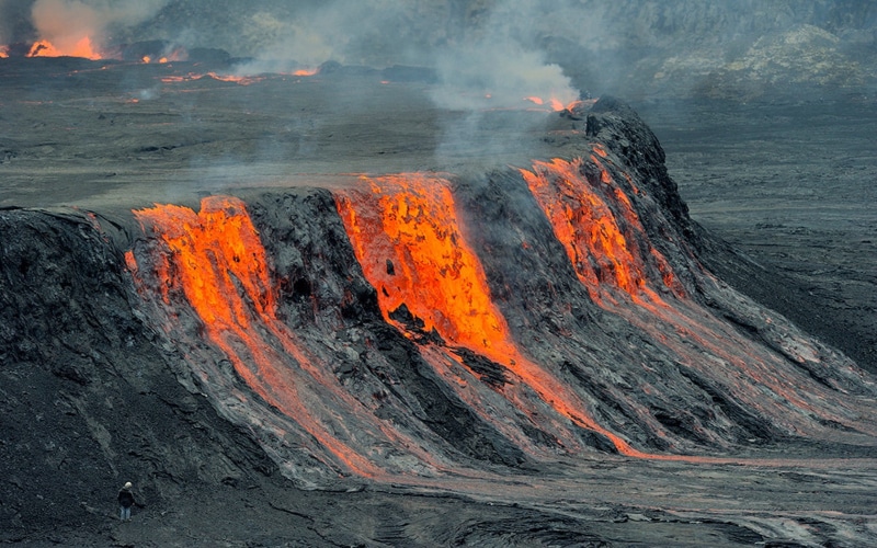 beauty in nature, power in nature, flowing, volcanic crater, rock - object, landscape, 720P, nature, lava, volcano, rock, molten, land, mountain, heat - temperature