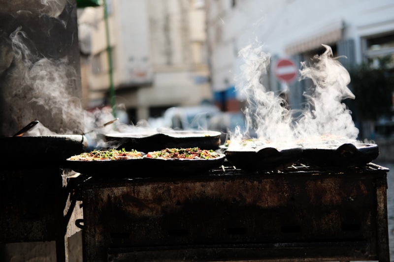 street, skillets, burning, two, cast, smoke, street food, barbecue grill, four, healthy eating, day, 1080P, black, pan, ready-to-eat, preparing food, food and drink