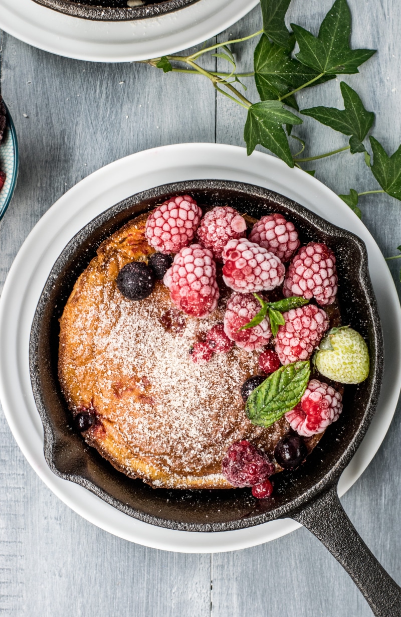 homemade food, fruits, directly above, food styling, meal, indulgence, fruit, no people, berry fruit, steel, baked, table, pan, indoors, berry, herb, cake