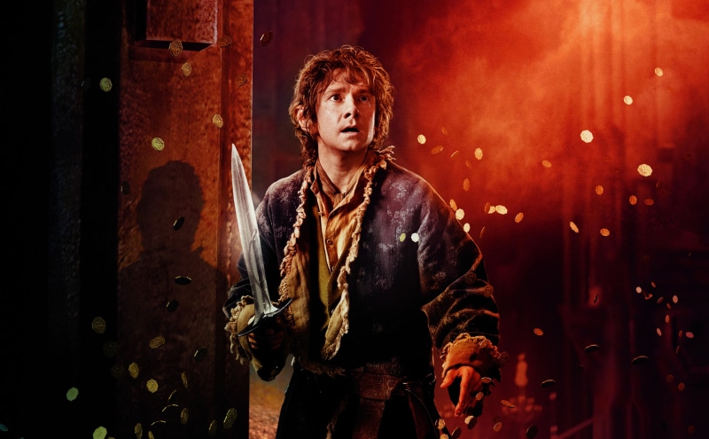 warm clothing, night, Adventure, smaug, looking, Epic, bilbo baggins, martin man, casual clothing, nightlife, Movie, leisure activity, contemplation, clothing