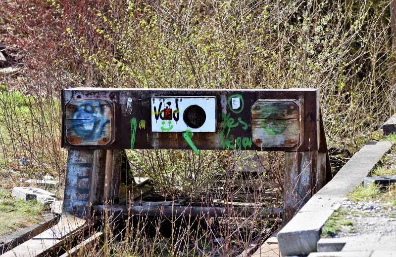 buffer weir, grass, damaged, run-down, telephone, barrier, seemed, spirit station, broken, technology, field, stump track, train, lost place, buffer, nature