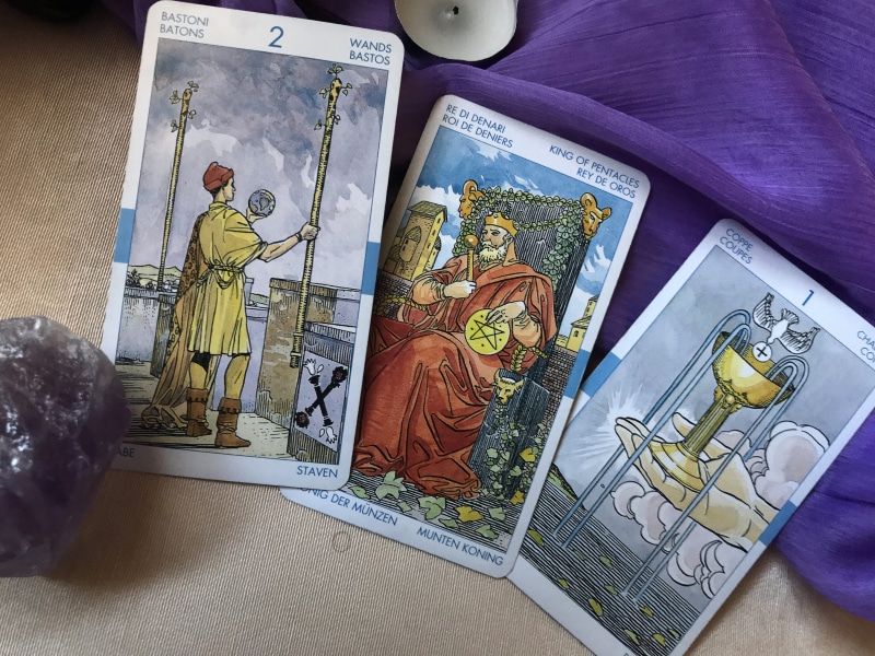divination, still life, representation, sagittarius, publication, daily tarot, astrology lover, textile, tarot community, tarot, king of pentacles, tarot life