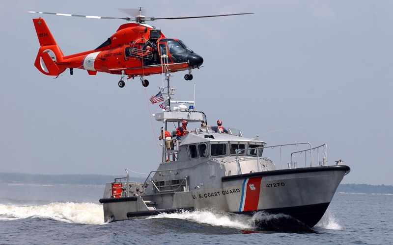 vehicle, ship, nautical vessel, sea, nature, helicopters, day, 1080P, transportation, mode of transportation, motion, sky, outdoors, water, military, incidental people