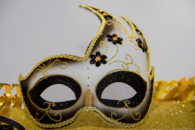 eye mask, facemask, fool-time, personal accessory, celebration, venetian mask, luxury, gold, studio shot, no people, ball, ornate, costume, venice, feast of fools