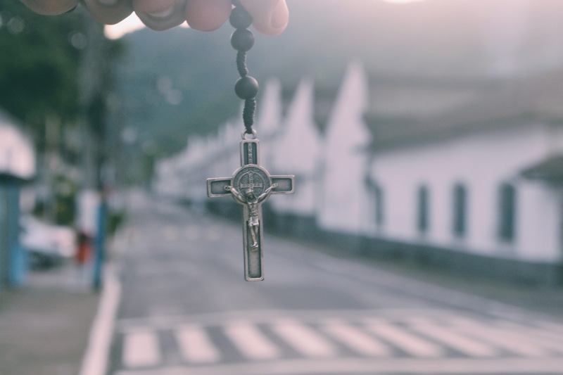 rosary, 4K, hanging, construction, metal, bible, key, prayer, god, selective focus, catholic, third, jesus, rio de janeiro, cross, belief, faith, day