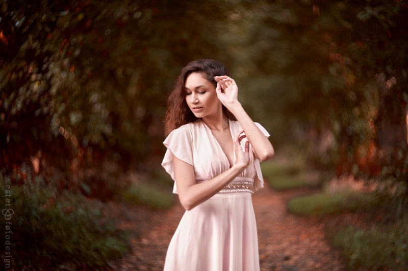dress, beautiful woman, young adult, one person, 500px, young women, fashion, day, women outdoors, real people, adult, long hair, standing, outdoors, hairstyle