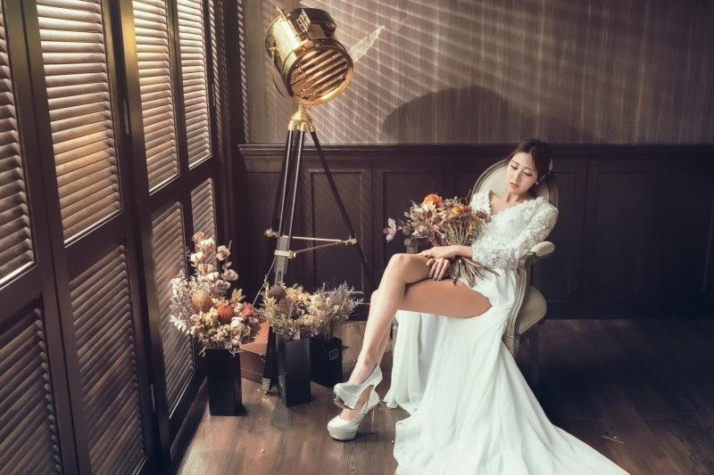one person, legs, three quarter length, 500px, beautiful woman, celebration, young women, young adult, 1080P, flowering plant, wedding, model, Asian, plant