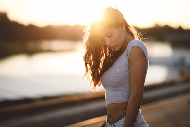 nose rings, sun, girls, relaxation, teenager, hair, positive emotion, sea, brown hair, women, outdoors, one person, long hair, adult, hairstyle, 1080P