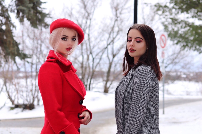 snow, model, 1080P, women outdoors, Lauren Burch, blonde, Julia Burch, brunette, blonde and brunette, looking at viewer, twins