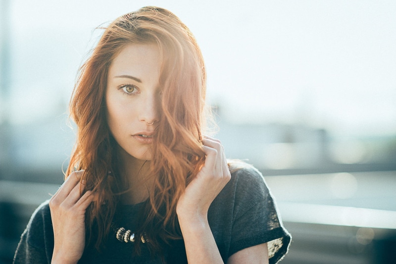 model, focus on foreground, headshot, looking at camera, front view, hair, redhead, lifestyles, 1080P, beauty, face, one person, young adult, hairstyle