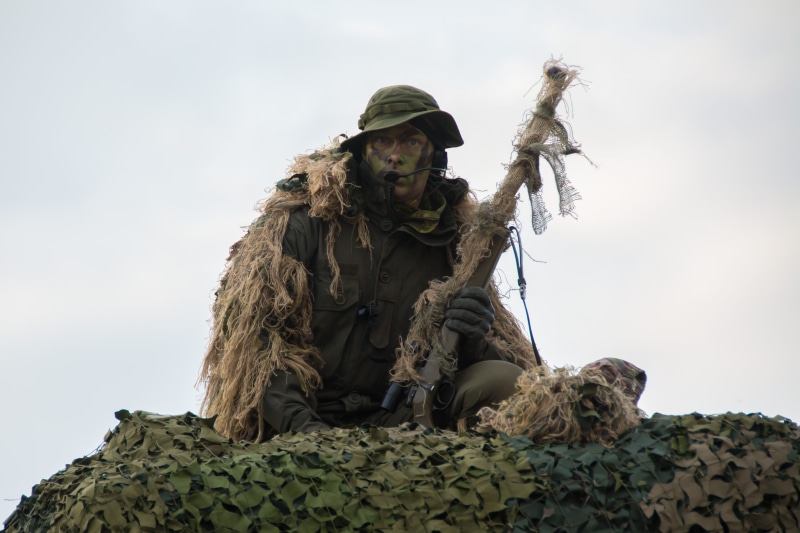gun, conflict, army soldier, Military, only men, headwear, rifle, weapon, people, armed Forces, Showcase, camouflage clothing, army, protection, government