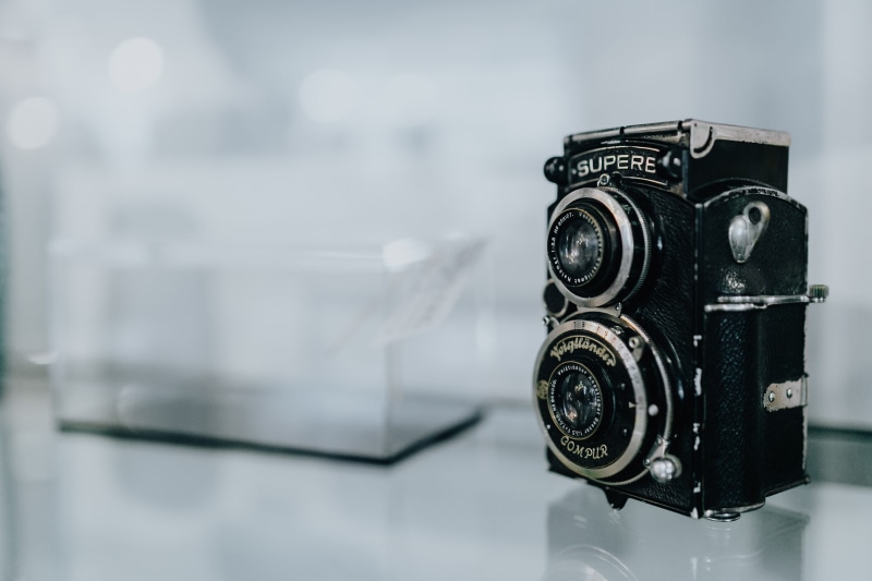 creativity, negative space, retro styled, technology, analog, single object, lense, activity, close-up, no people, camera - photographic equipment, focus on foreground