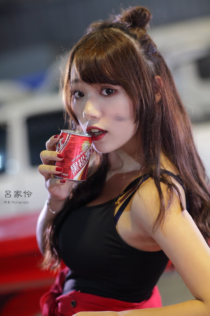 beauty, beautiful woman, refreshment, adult, drink, can, brunette, hair, red nails, young women, portrait, cocktail, black tops, alcohol, long hair, young adult