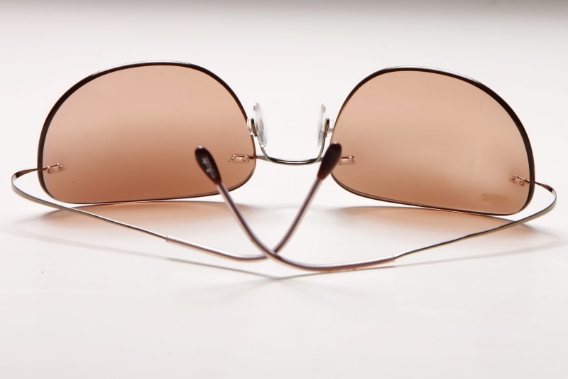 translucent, eyewear, brown, eyesight, personal accessory, computer, glasses glass, communication, accessoirs, optics, no people, outdoor glasses, fashion