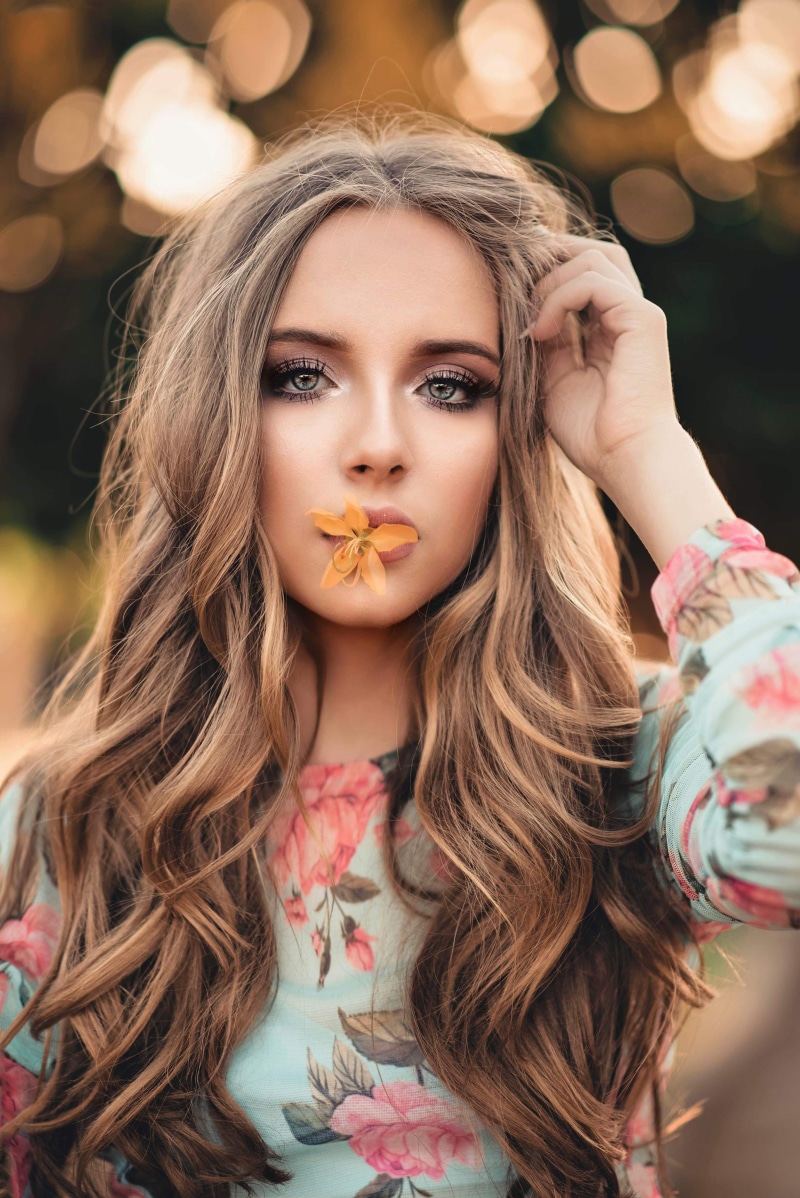 young adult, female, blond hair, focus on foreground, daytime, pose, woman, hairstyle, leisure activity, blurred background, young women, looking, fashion