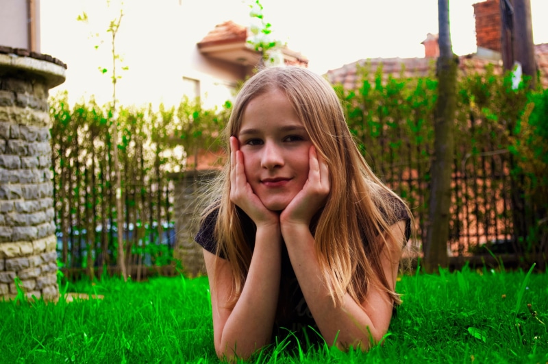 curly, look, woman, lying, make-up, straight, outdoors, clean, innocence, model, happy, salon, attractive, long hair, eyes, beautiful women, hairdo, lipstick