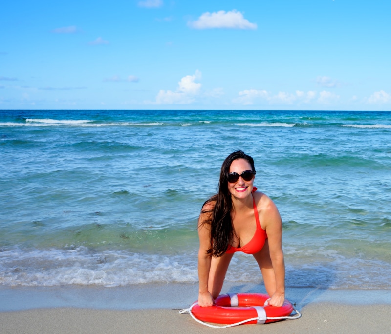 smiling, horizon over water, lifestyles, women, sea, young, idyllic, joy, water, sky, girl, squatting, waves, scenics - nature, 4K, horizon, lifestyle