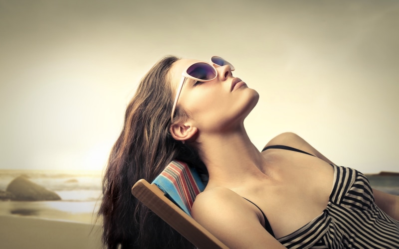 sunglasses, women with glasses, lifestyles, model, glasses, young adult, hairstyle, 2K, fashion, long hair, adult, headshot, hair, women, beautiful woman