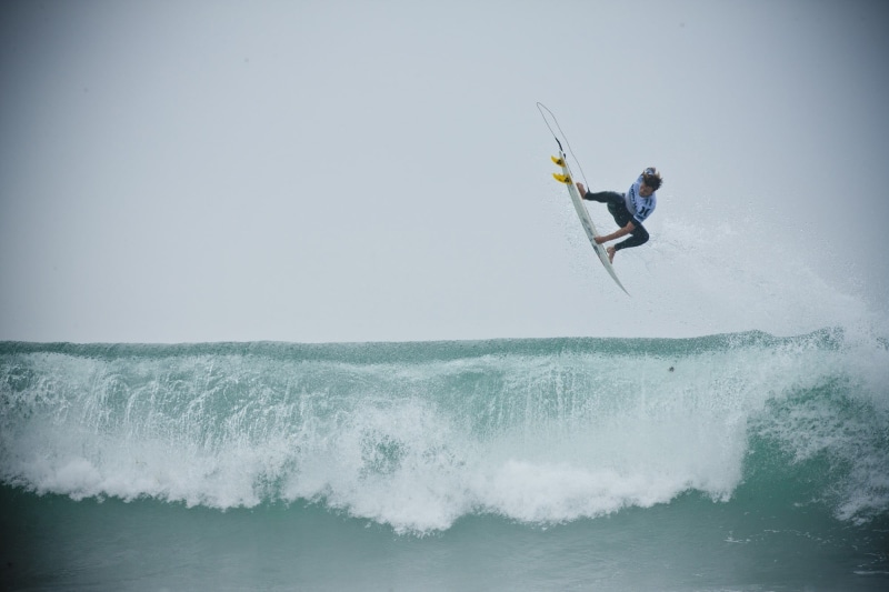 skill, surfing, men, copy space, challenge, power in nature, one person, outdoors, wave, aquatic sport, sea, 1080P, sport, surfboard, motion, speed, nature