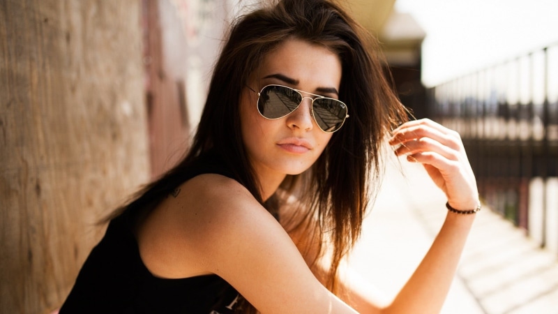 women, beautiful woman, s, one person, top, women outdoors, hair, young women, portrait, hairstyle, brown hair, glasses, adult, framed, tank, 1080P, aviator