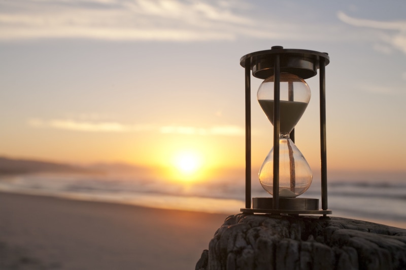 sand, the sky, ideas, sea, countdown, transparent, the sun, old-fashioned, clouds, wave, clock, deadline, copy Space, concepts, nature, land