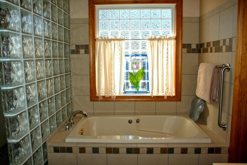 luxury, stained glass, tiles, decoration, decor, faucet, bathroom sink, relax, fashionable, architecture, restroom, pamper, hygiene, mirror, household equipment