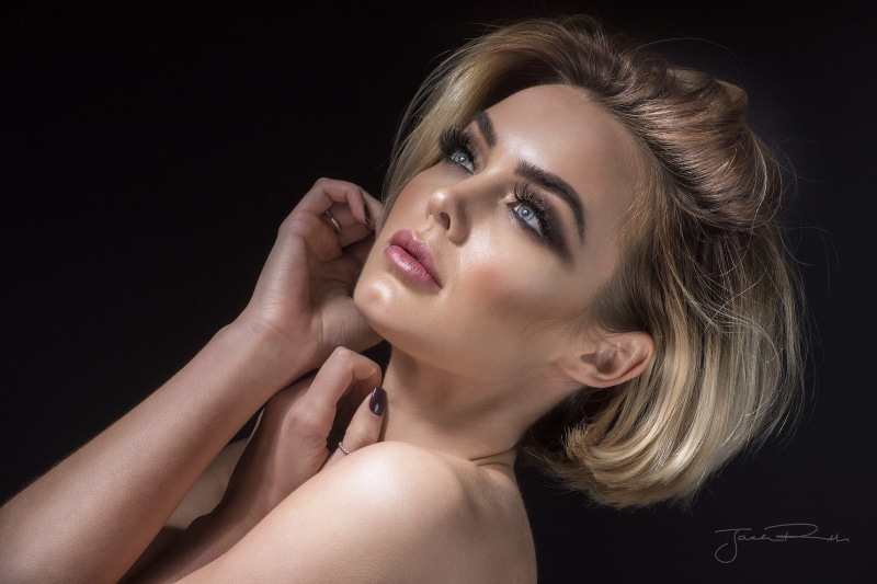 simple background, painted nails, Jack Russell, black background, women, Rosie Robinson, 1080P, model, makeup, blonde, face, portrait