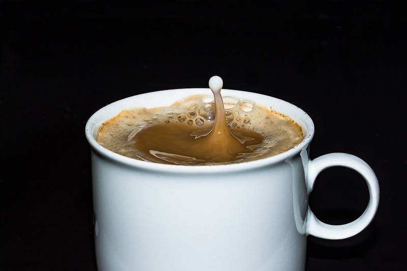 latte, cafe, white, milk, smell, non-alcoholic beverage, raw, freshness, spray, foam, brown, studio shot, taste, black background, sweet, no people, frothy drink