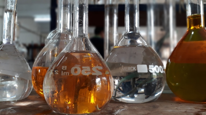 still life, no people, 4K, education, indoors, bottle, glass, laboratory, chemistry, food and drink, liquid, transparent, flask, text, science, focus on foreground