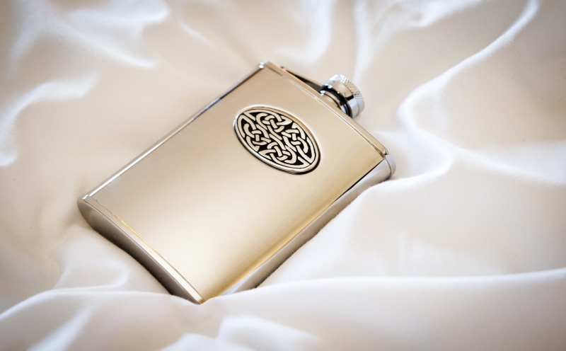 white color, bottle, luxury, alcohol, silver, metallic, hipflask, vodka, rum, jewelry, steel, hip flask, gold colored, flask, wealth, close-up, brandy