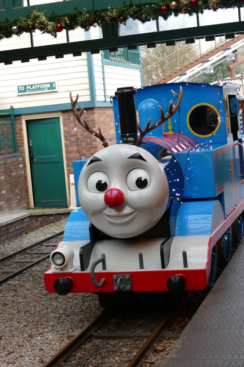 Tank, happy, building exterior, fun, architecture, art and craft, track, vending machine, Cute, human representation, funny, anthropomorphic, Chimney, Engine