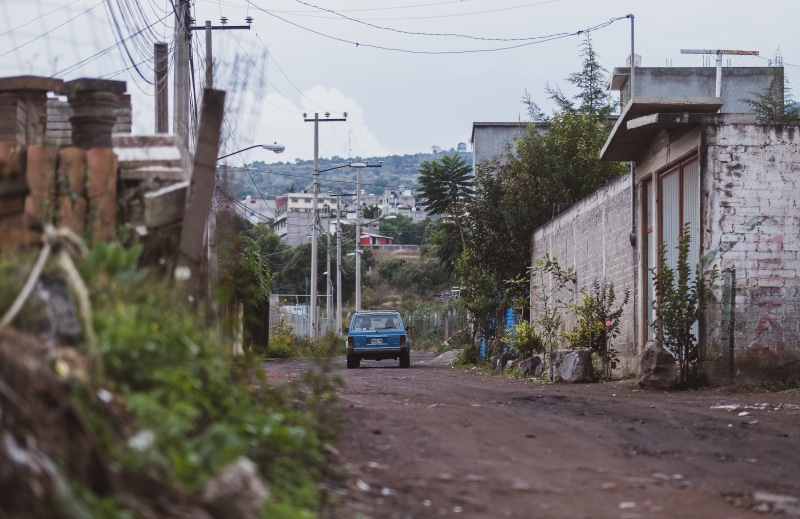 gritty, nature, street, vehicle, automobile, motor vehicle, cable, road, plant, tarmac, dirt, asphalt, day, parked, 4K, town, power supply, driving, travel
