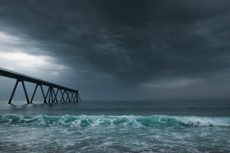 storm, motion, no people, horizon over water, cloud, beach, france, architecture, plage de la salie-nord, water, wave, night, cloud - sky, clouds, 4K